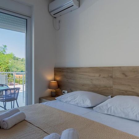 Grejm Lux Family Apartments Petrovac Екстериор снимка