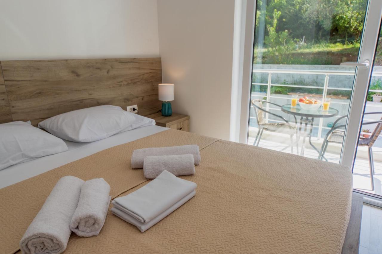 Grejm Lux Family Apartments Petrovac Екстериор снимка