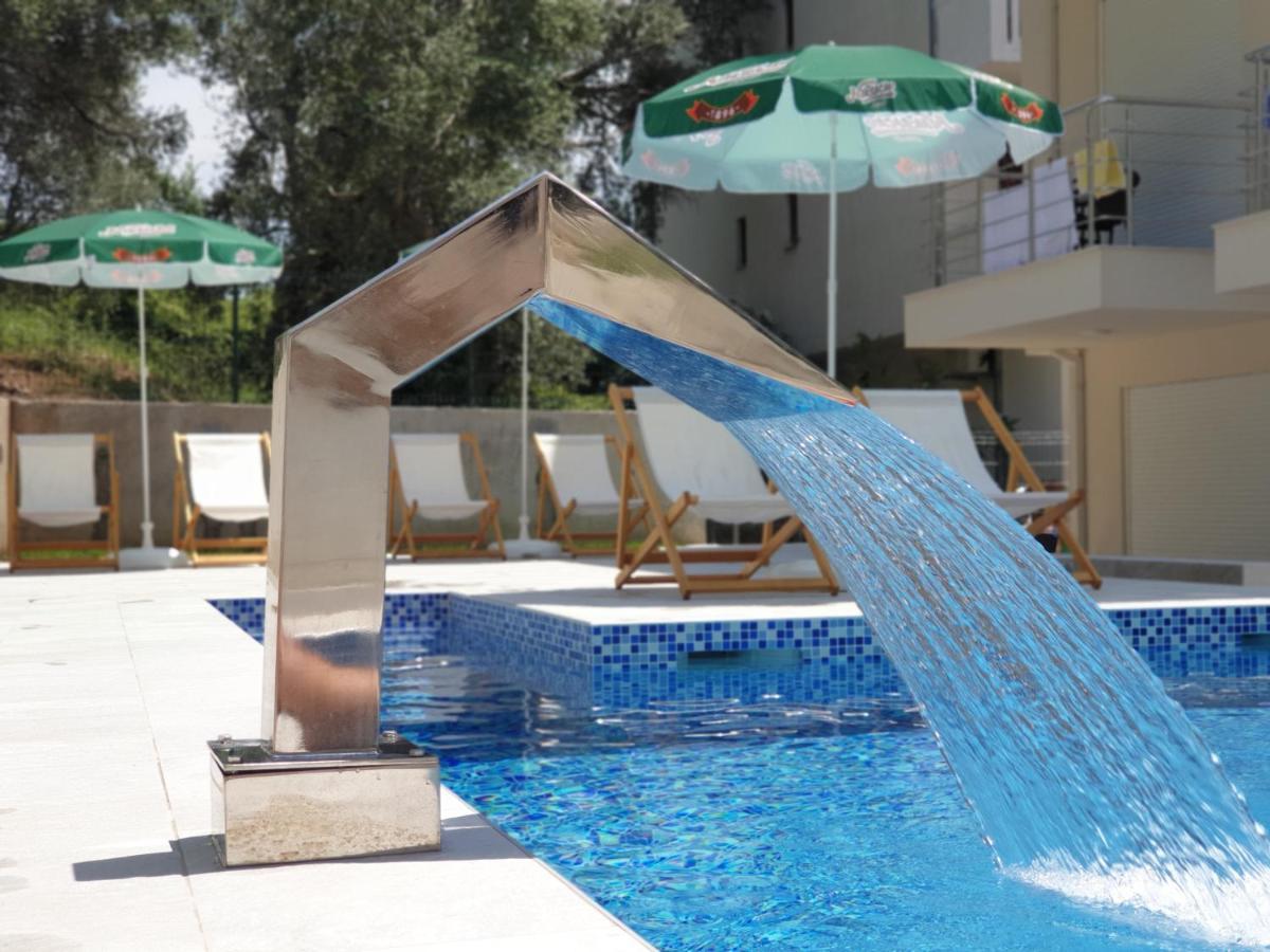 Grejm Lux Family Apartments Petrovac Екстериор снимка